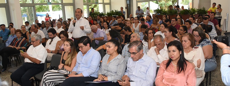 Oportunidades de intercambio Colombo-alemanas conferencia en el auditorio de Unibagué